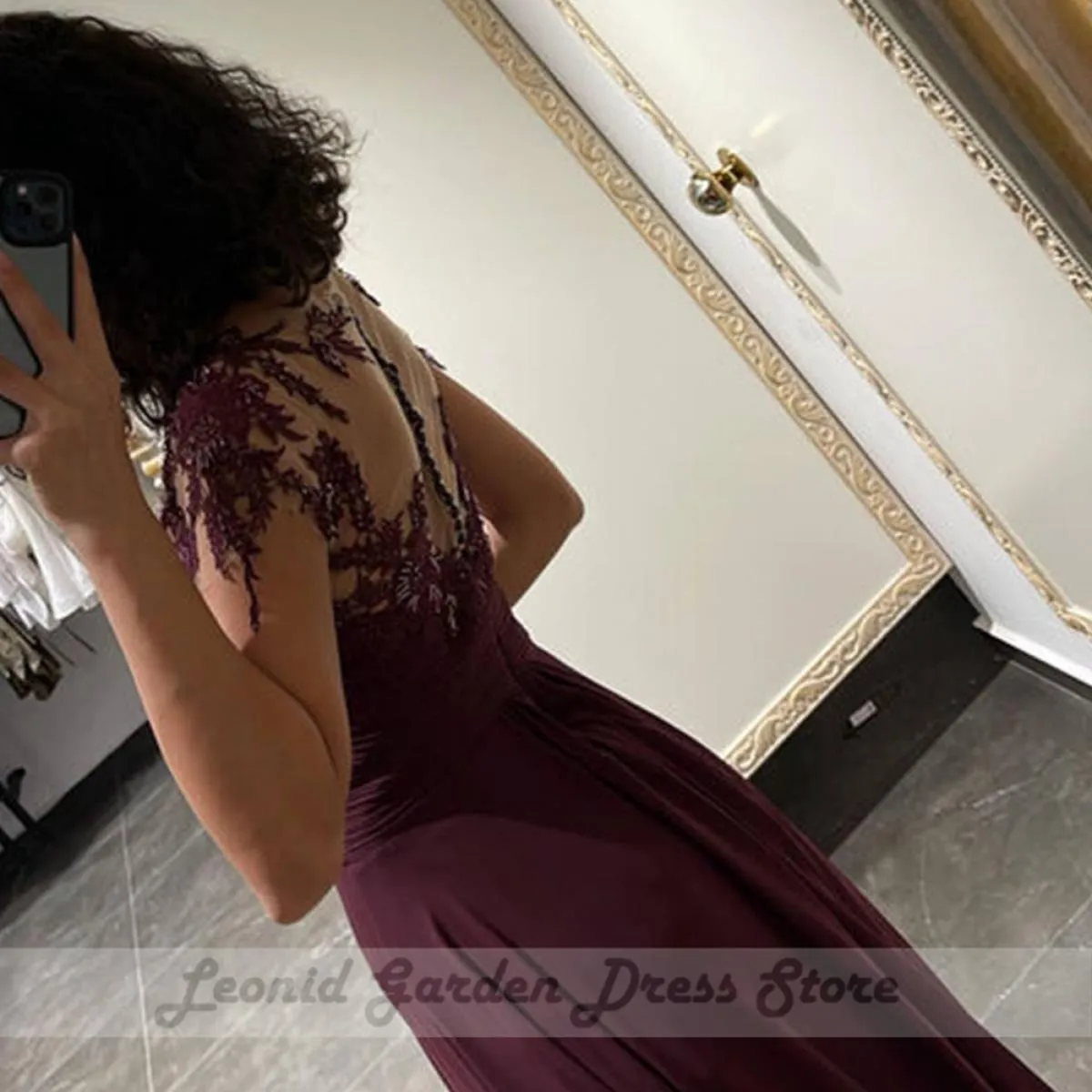Abiti da sera da sera bordeaux 2023 Una linea di chiffon Lunghezza del pavimento Sweheart Abiti da festa a maniche corte Bottone