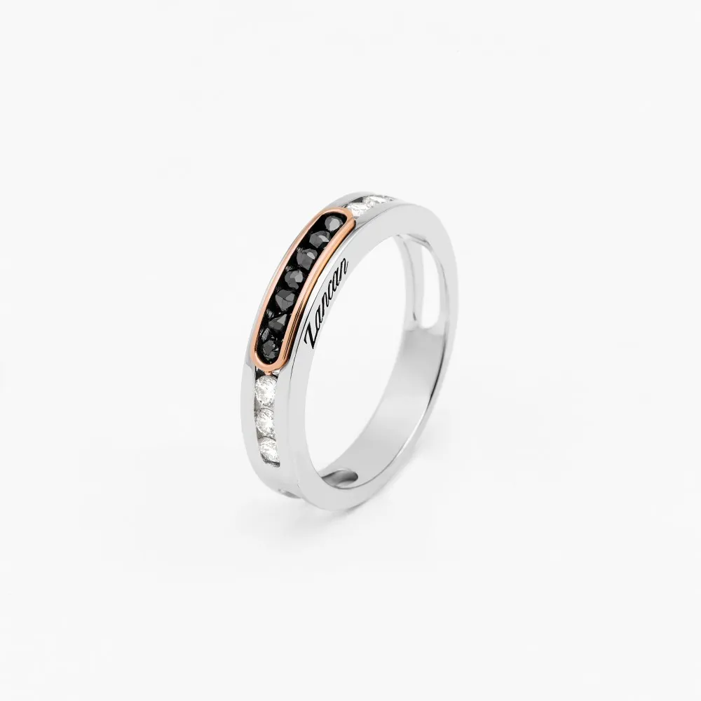 Anello Zancan in oro bianco e rosa con diamanti.