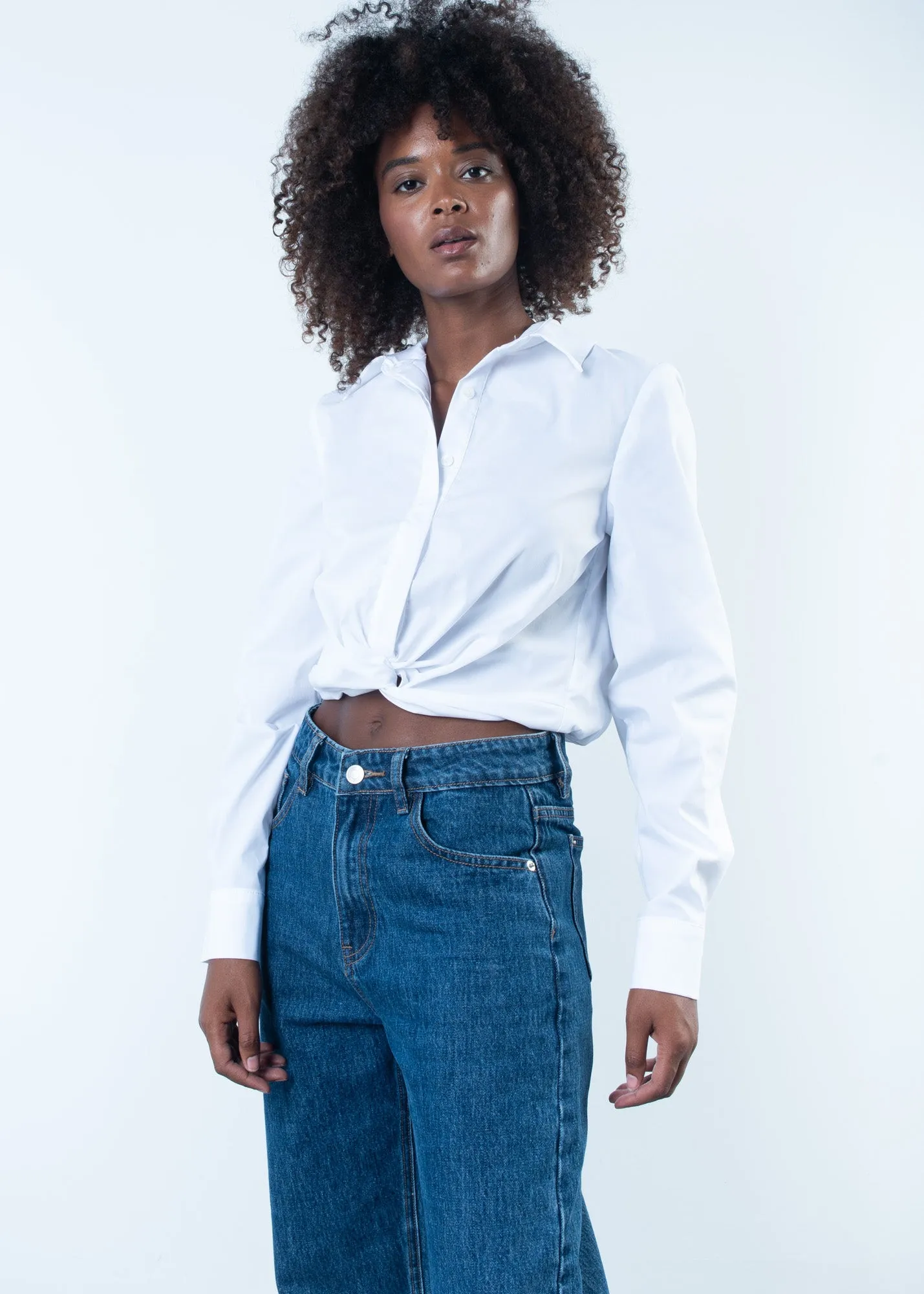 Camicia in popeline annodata