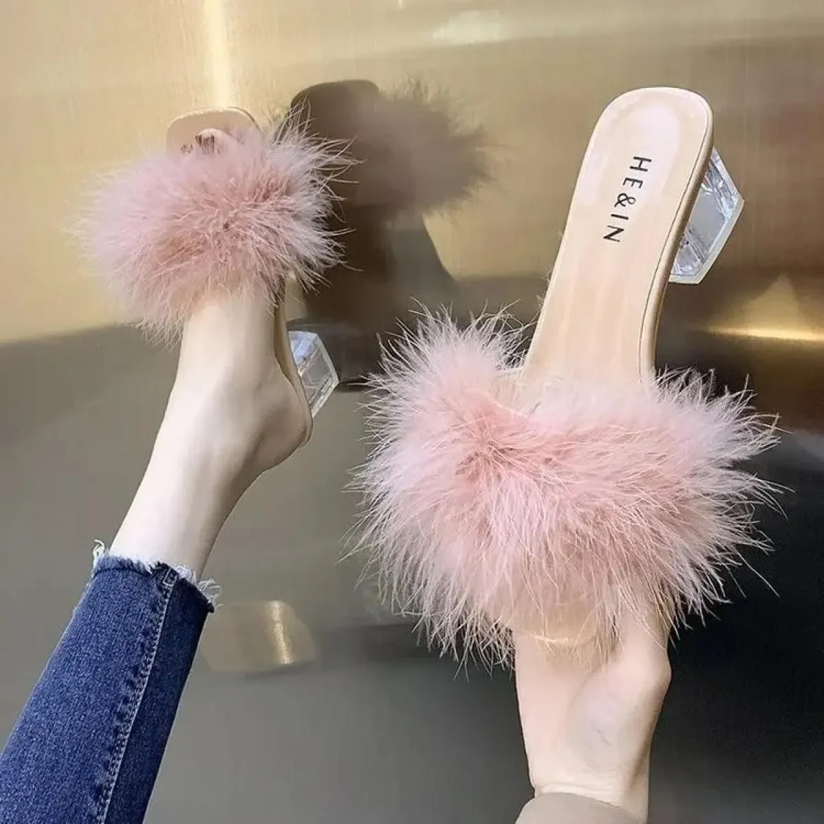 Ciabatte Sandalo Donna Estate Outdoor Pantofole Moda Punta quadrata Tacchi alti Office Ladies Piuma Diapositive Chic Classics Fu