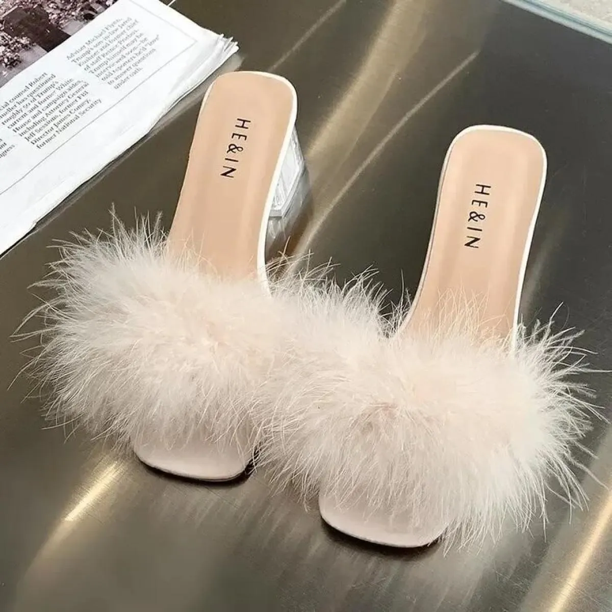 Ciabatte Sandalo Donna Estate Outdoor Pantofole Moda Punta quadrata Tacchi alti Office Ladies Piuma Diapositive Chic Classics Fu
