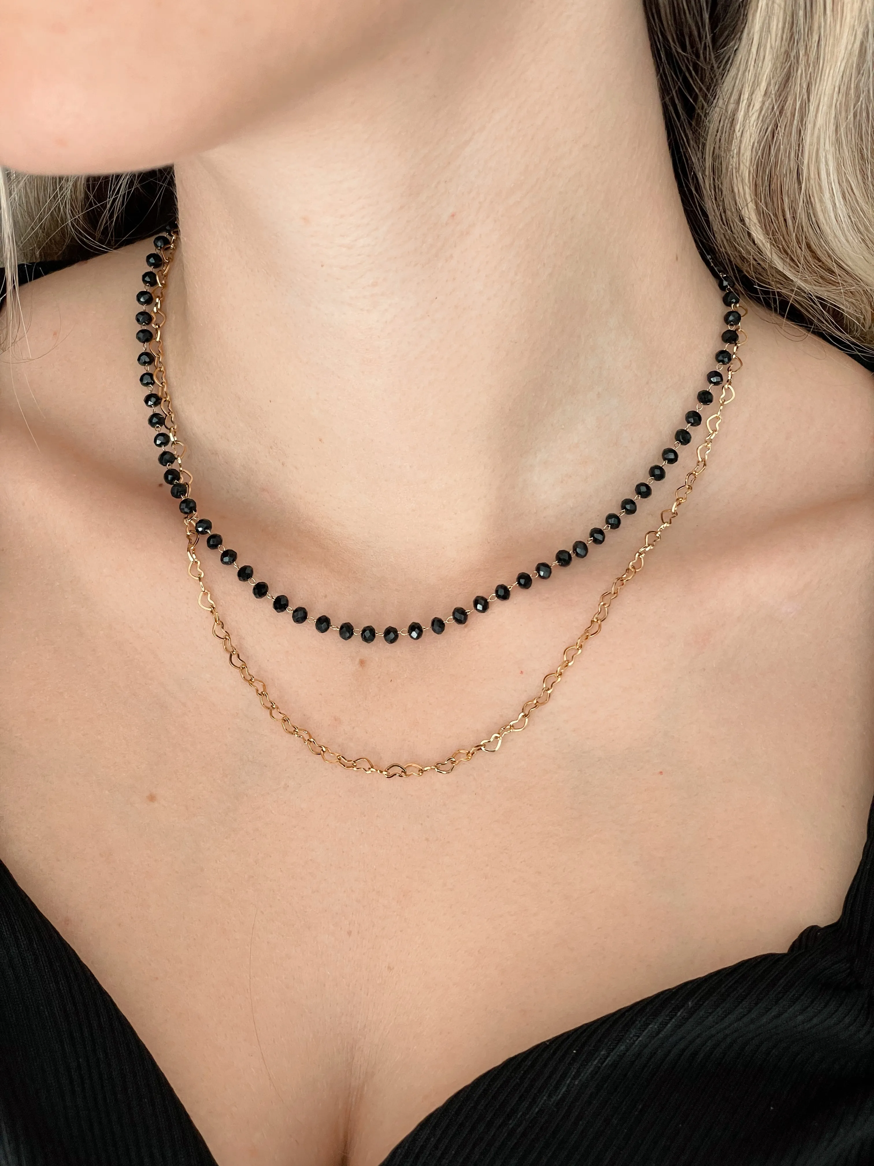 COLLANA  DOPPIA CON CUORICINI E PERLINE NERE