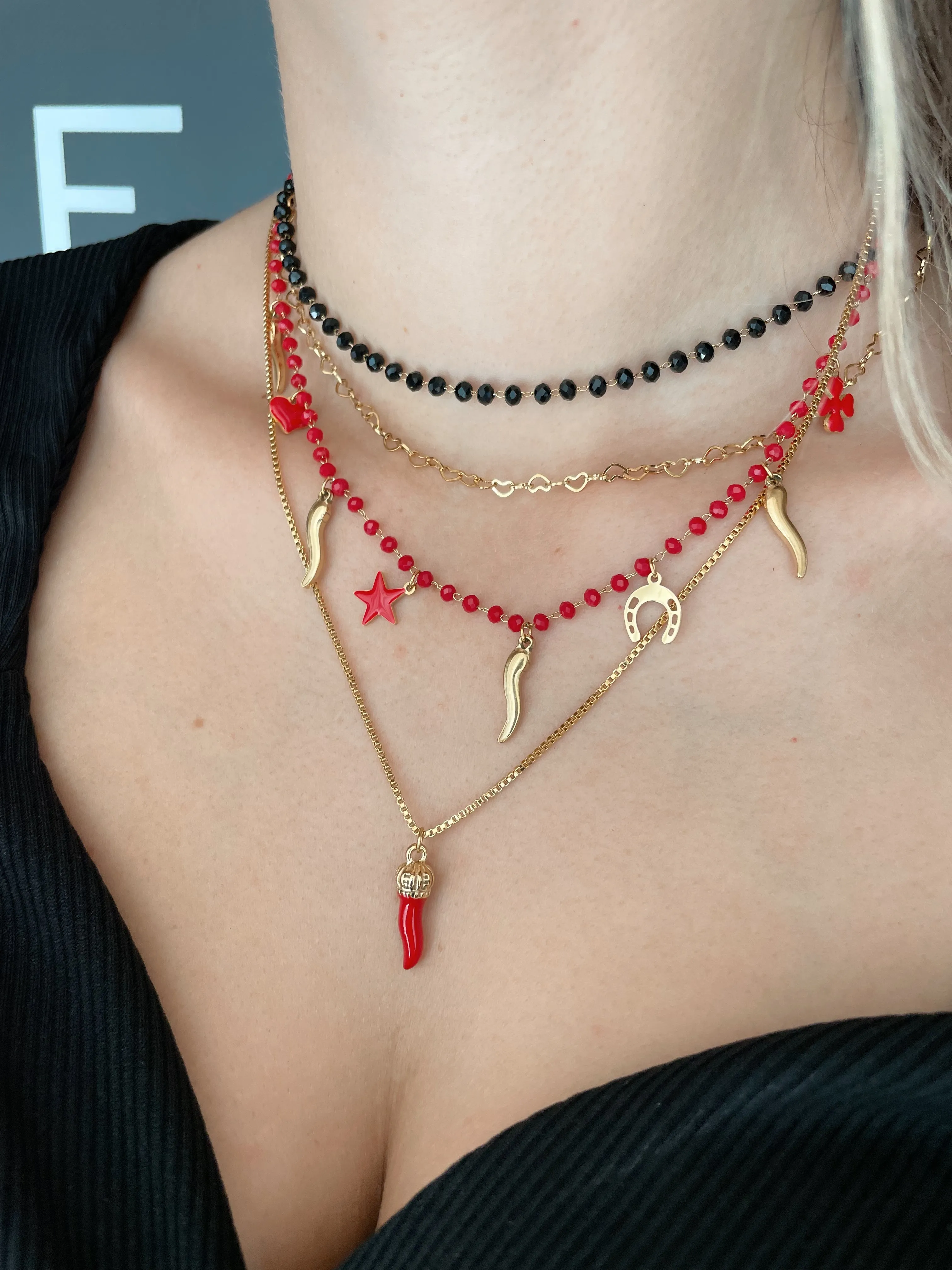 COLLANA  DOPPIA CON CUORICINI E PERLINE NERE