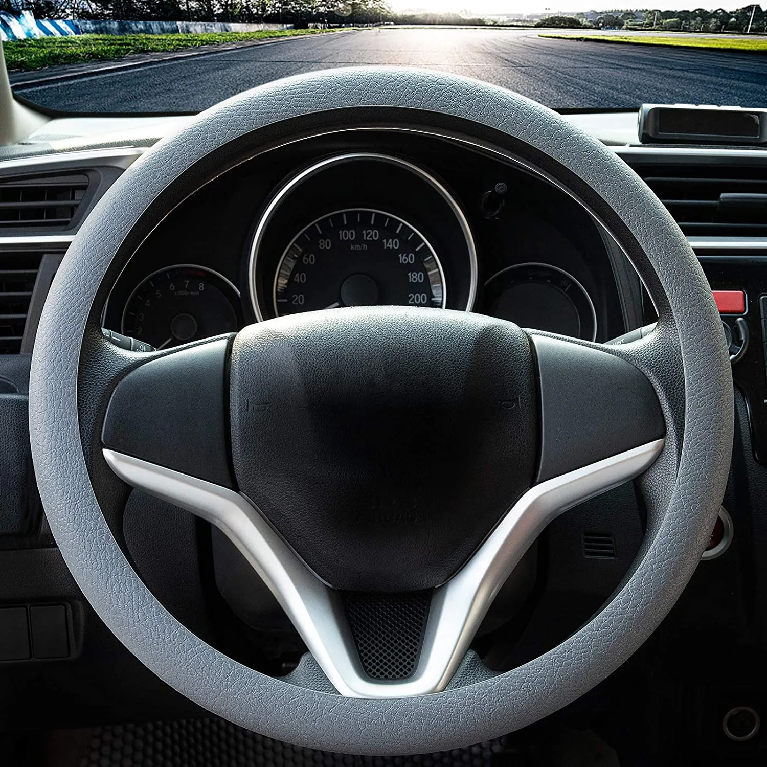 Coprivolante elegante in morbido silicone 35-38cm antiscivolo, decorazione per il volante dell’auto (Beige)