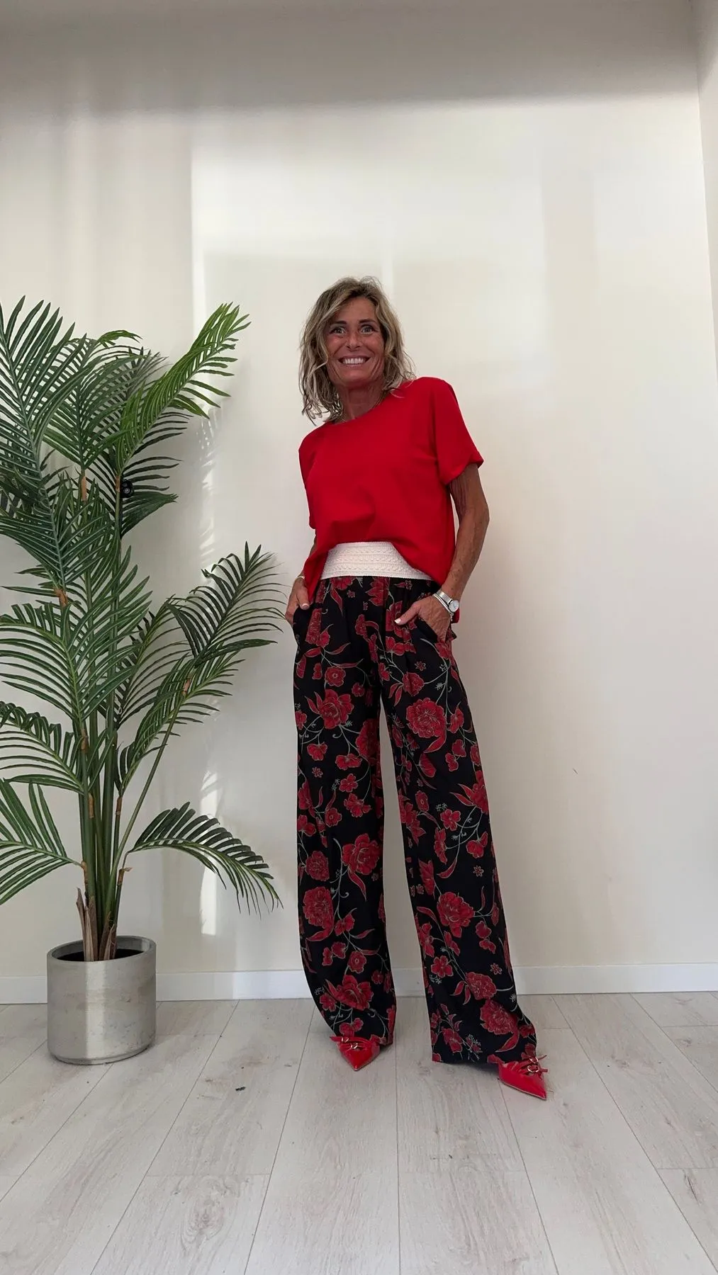 DAFNE - NI353P13 - T-SHIRT COTONE CON SPACCHETTI E MANICHE RISVOLTATE