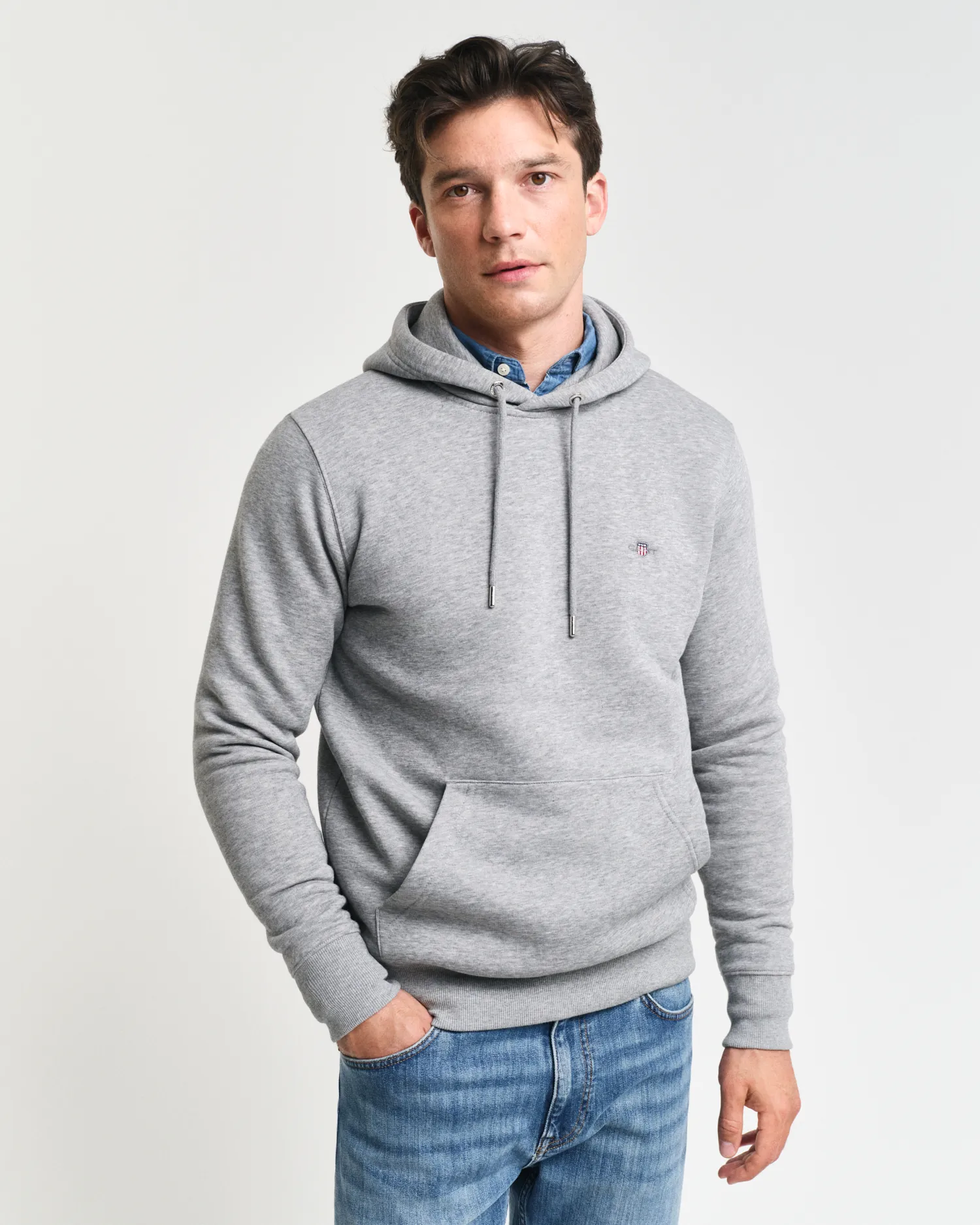 Felpa Shield con cappuccio    