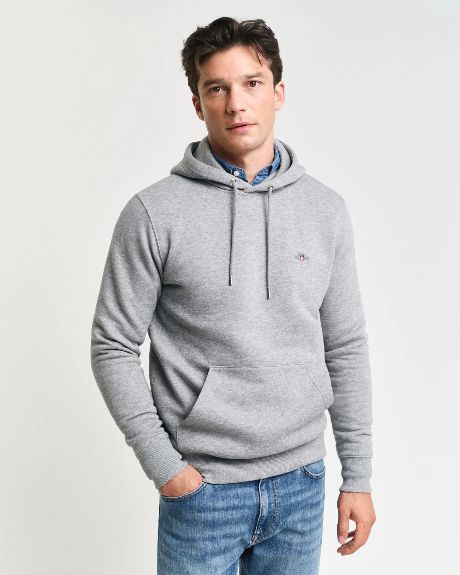 Felpa Shield con cappuccio    