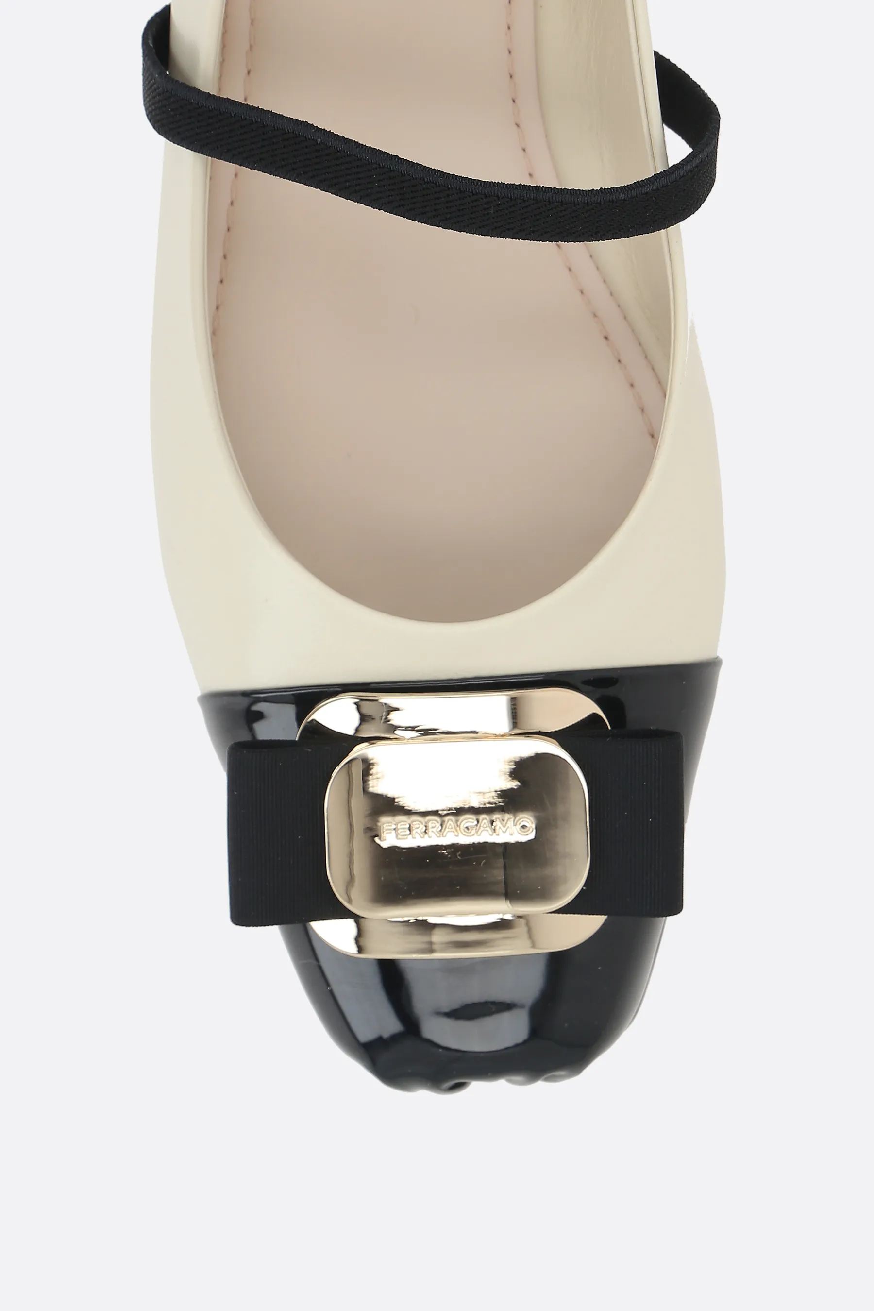  FERRAGAMO ballerina Zina in nappa e vernice 