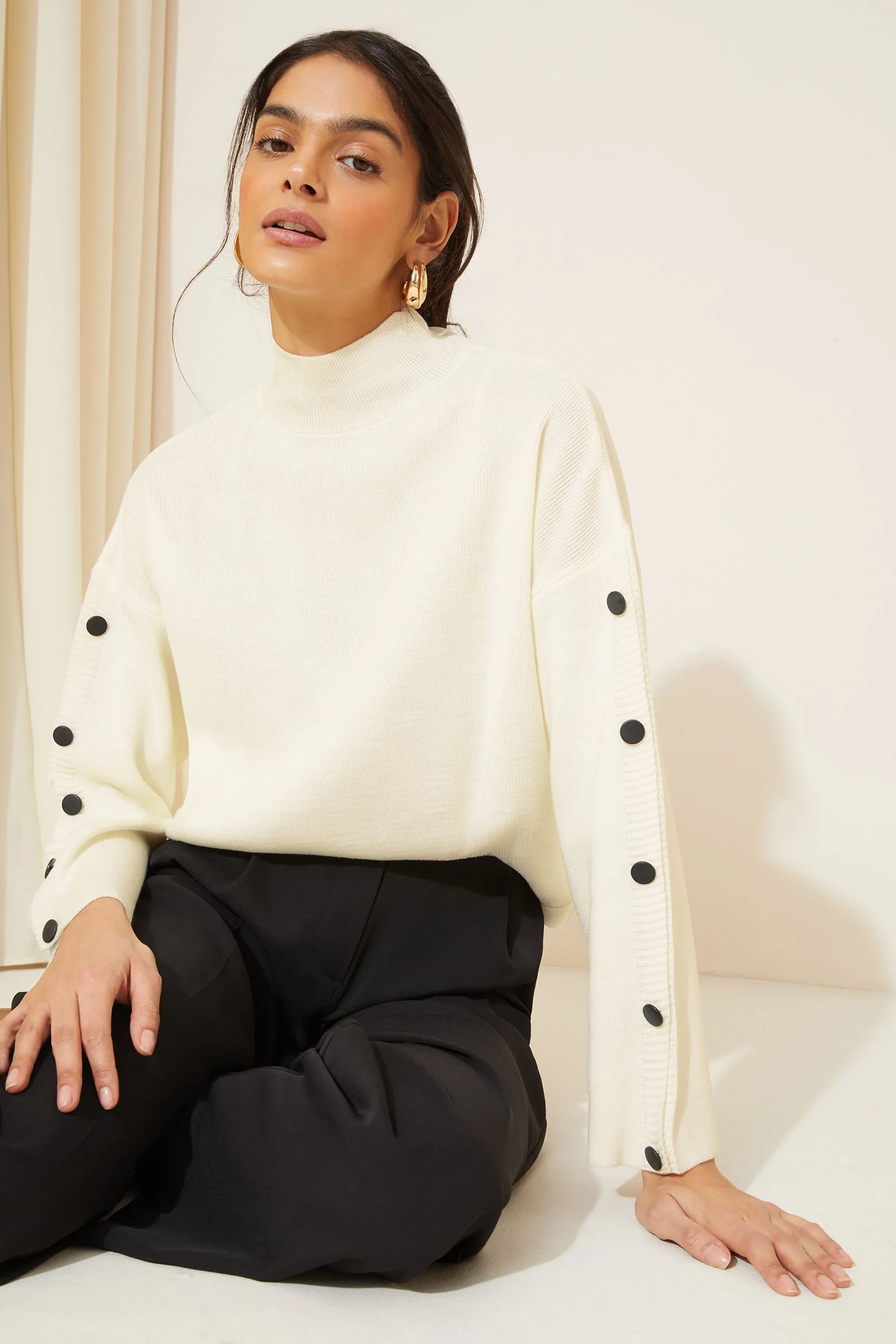 Friends Like These Flute Sleeve Button Collo a imbuto Knit Jumper    