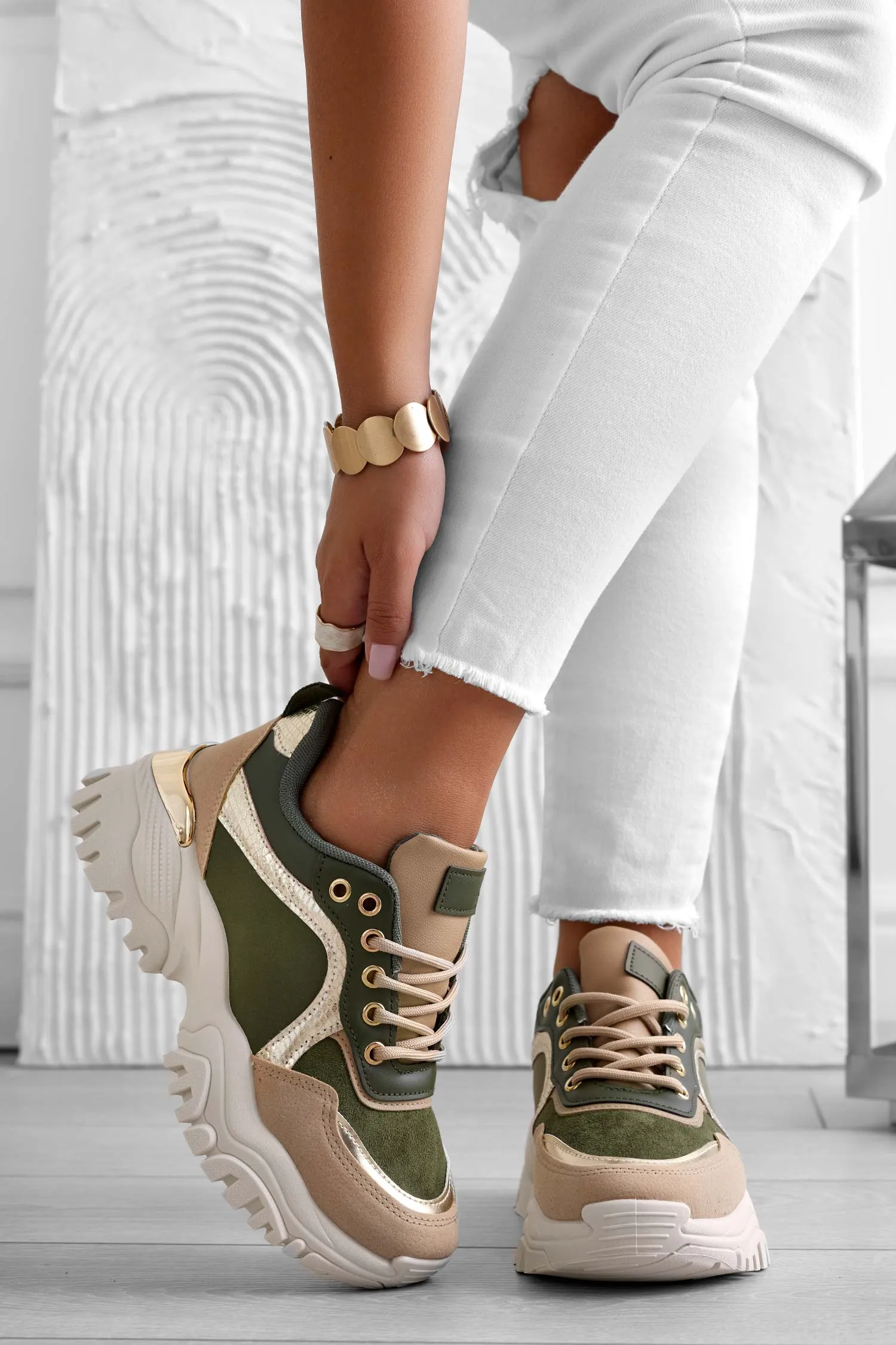 MELANIA - Sneakers verdi con suola alta e pannelli a contrasto