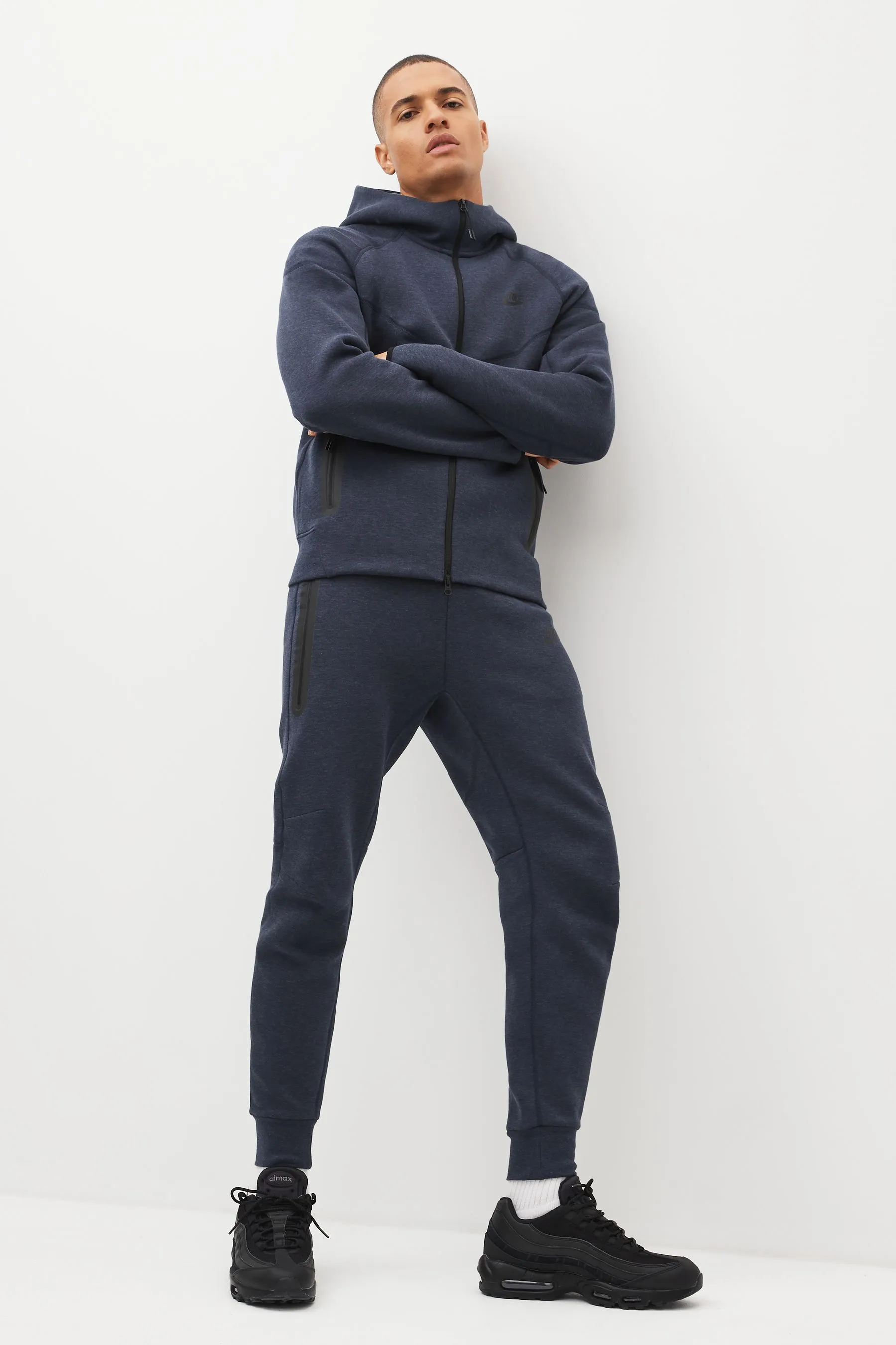 Nike - Felpa tecnica in pile con zip e cappuccio