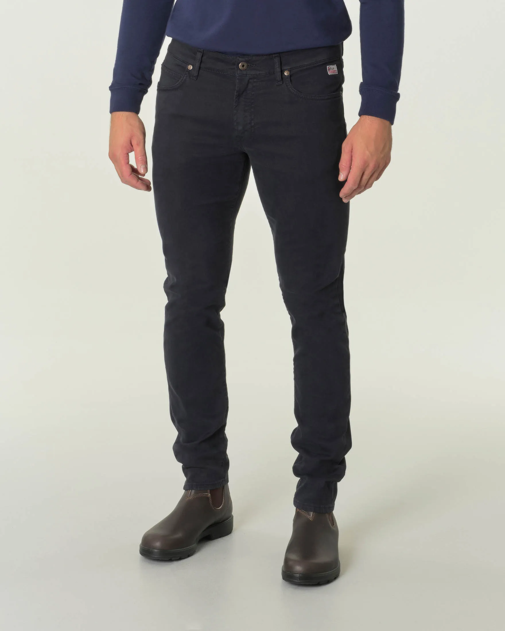 Pantalone blu cinque tasche in tessuto diagonale di cotone stretch