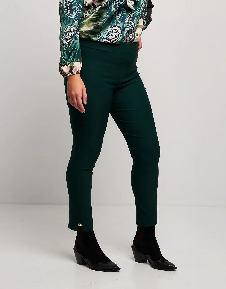 Pantalone con spacchetti e bottone