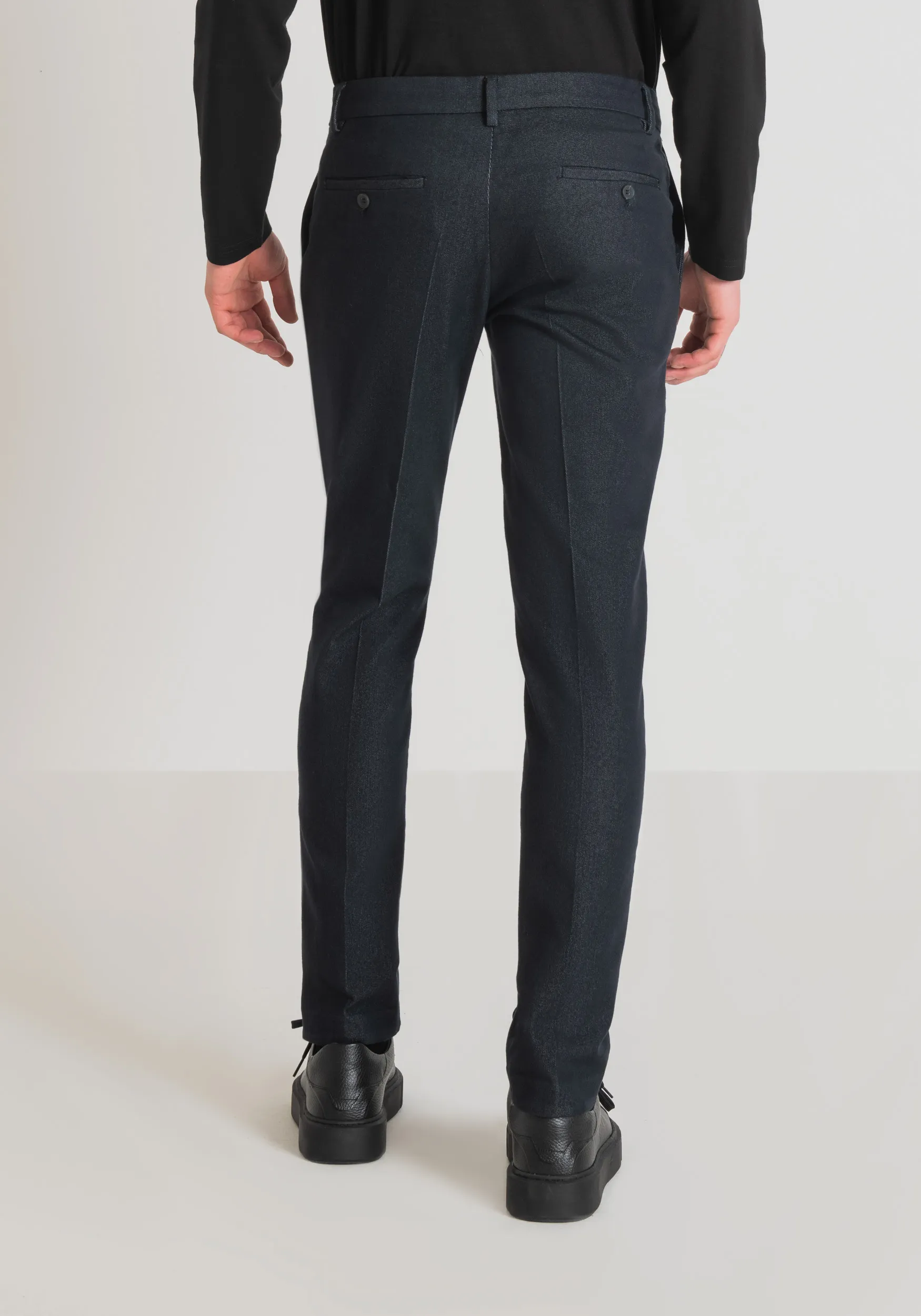PANTALONI SKINNY FIT “BRYAN” IN MISTO COTONE ELASTICO EFFETTO DENIM