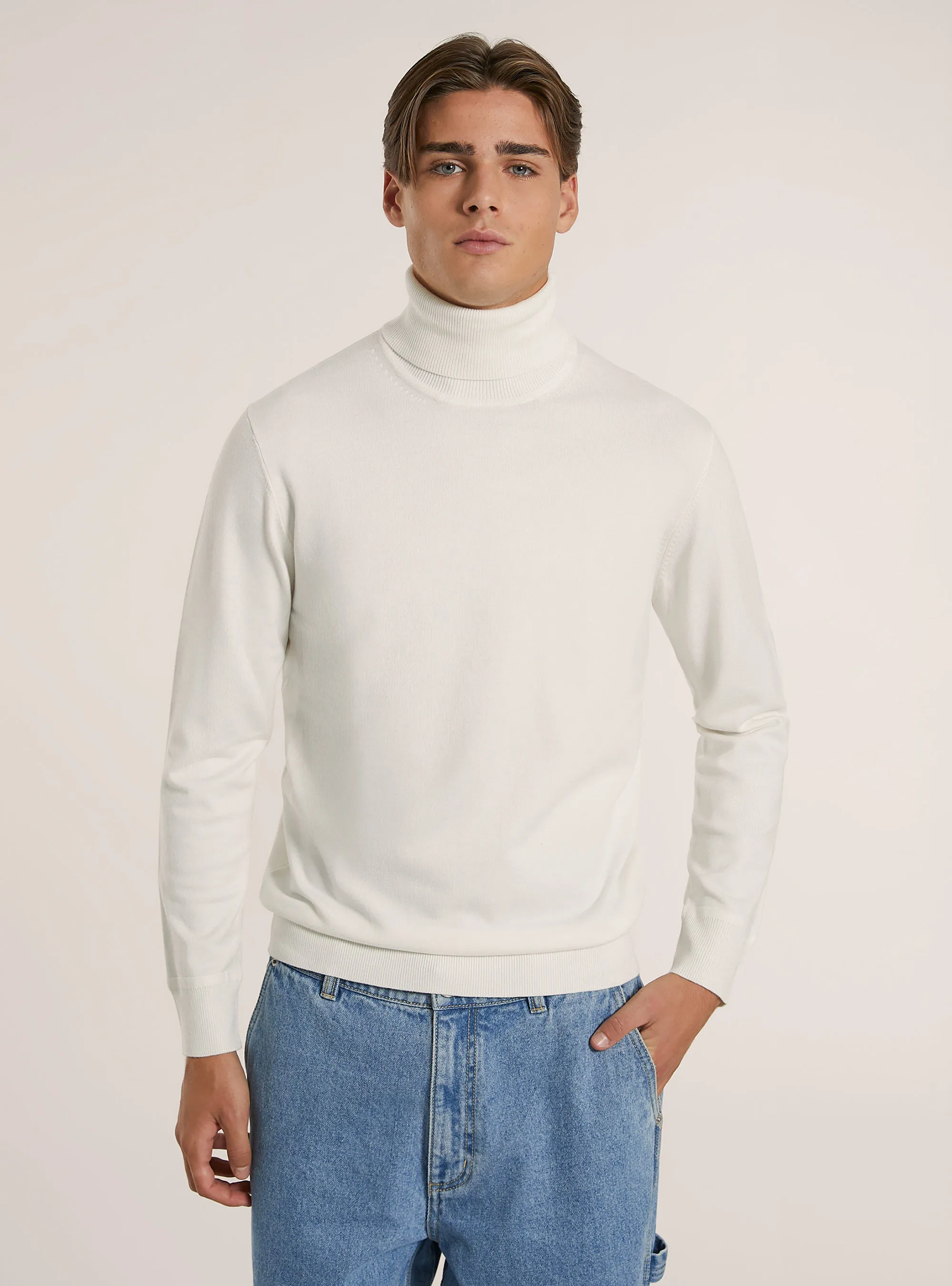 Pullover collo alto in viscosa