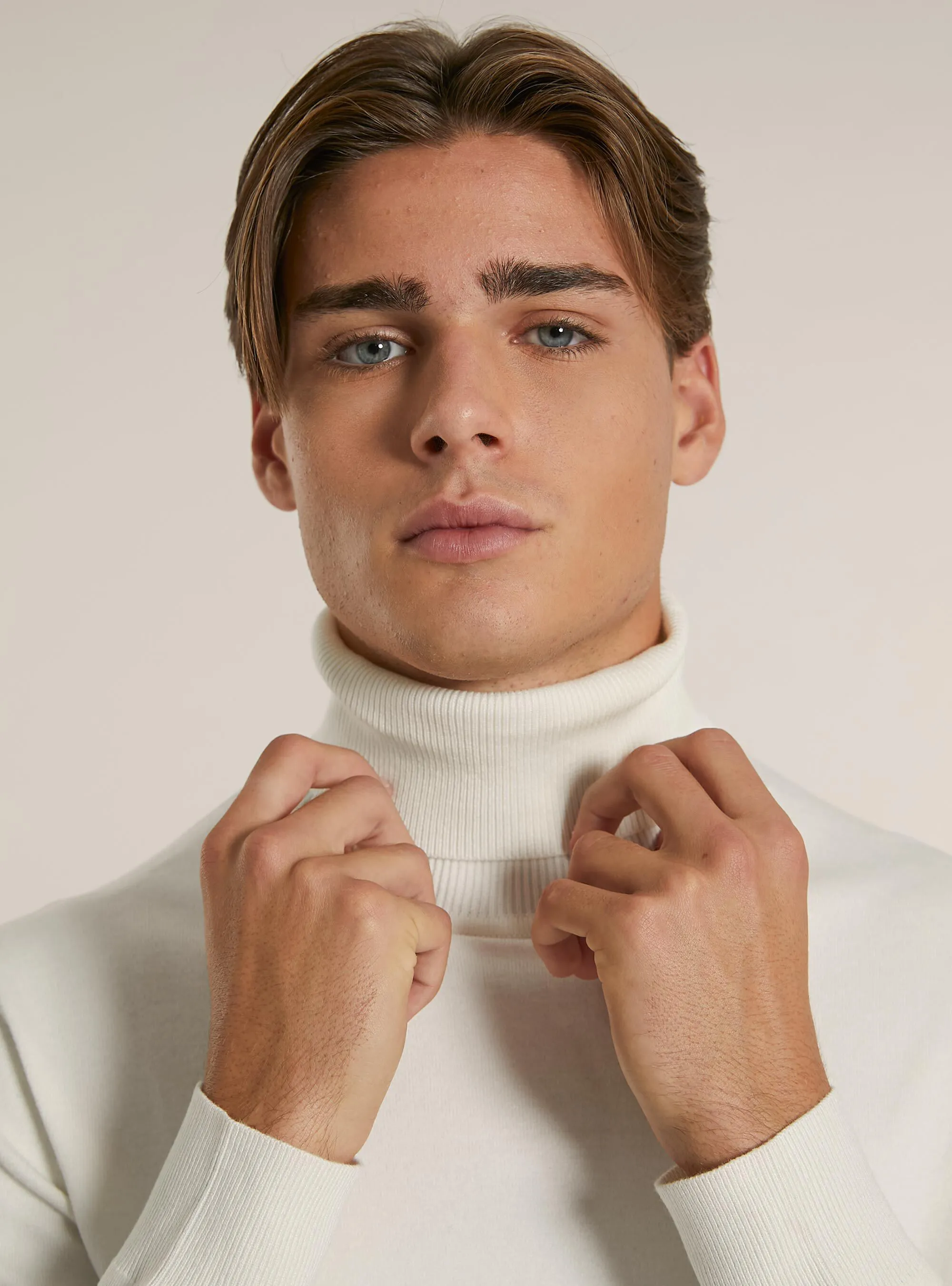 Pullover collo alto in viscosa