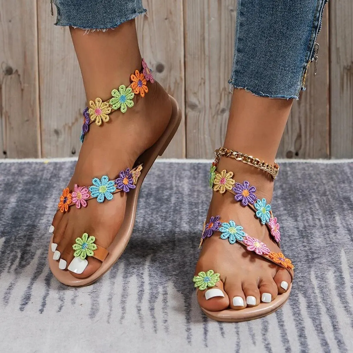 Sandali da donna Nuova moda estiva Sandali piatti gladiatore Sandali da spiaggia floreali Boho per il tempo libero da donna Tagl