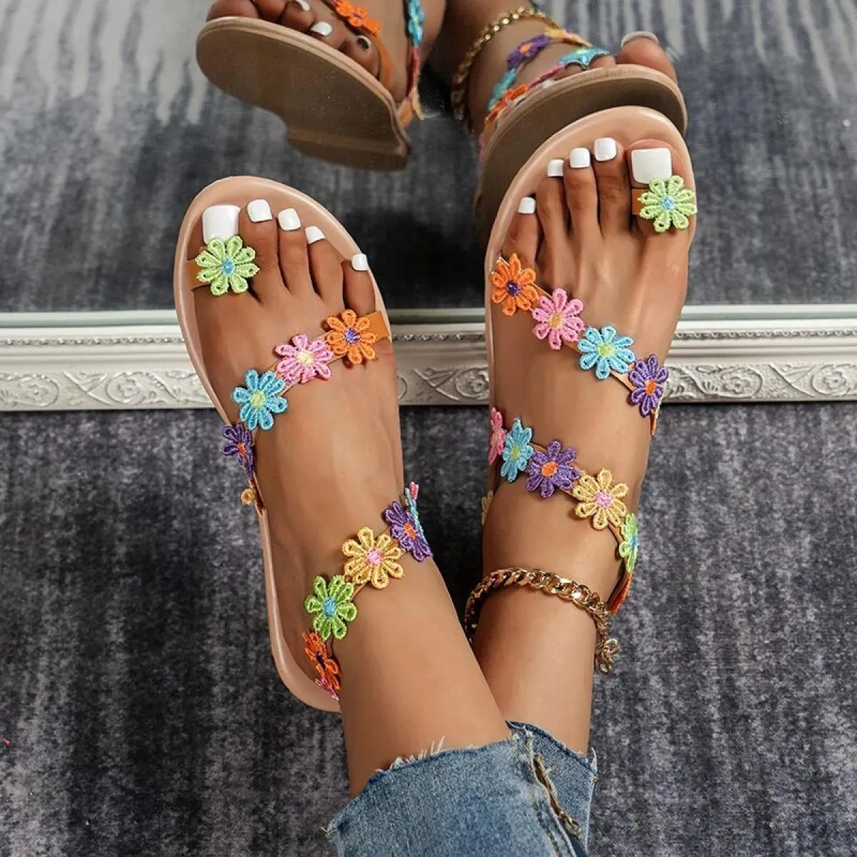 Sandali da donna Nuova moda estiva Sandali piatti gladiatore Sandali da spiaggia floreali Boho per il tempo libero da donna Tagl