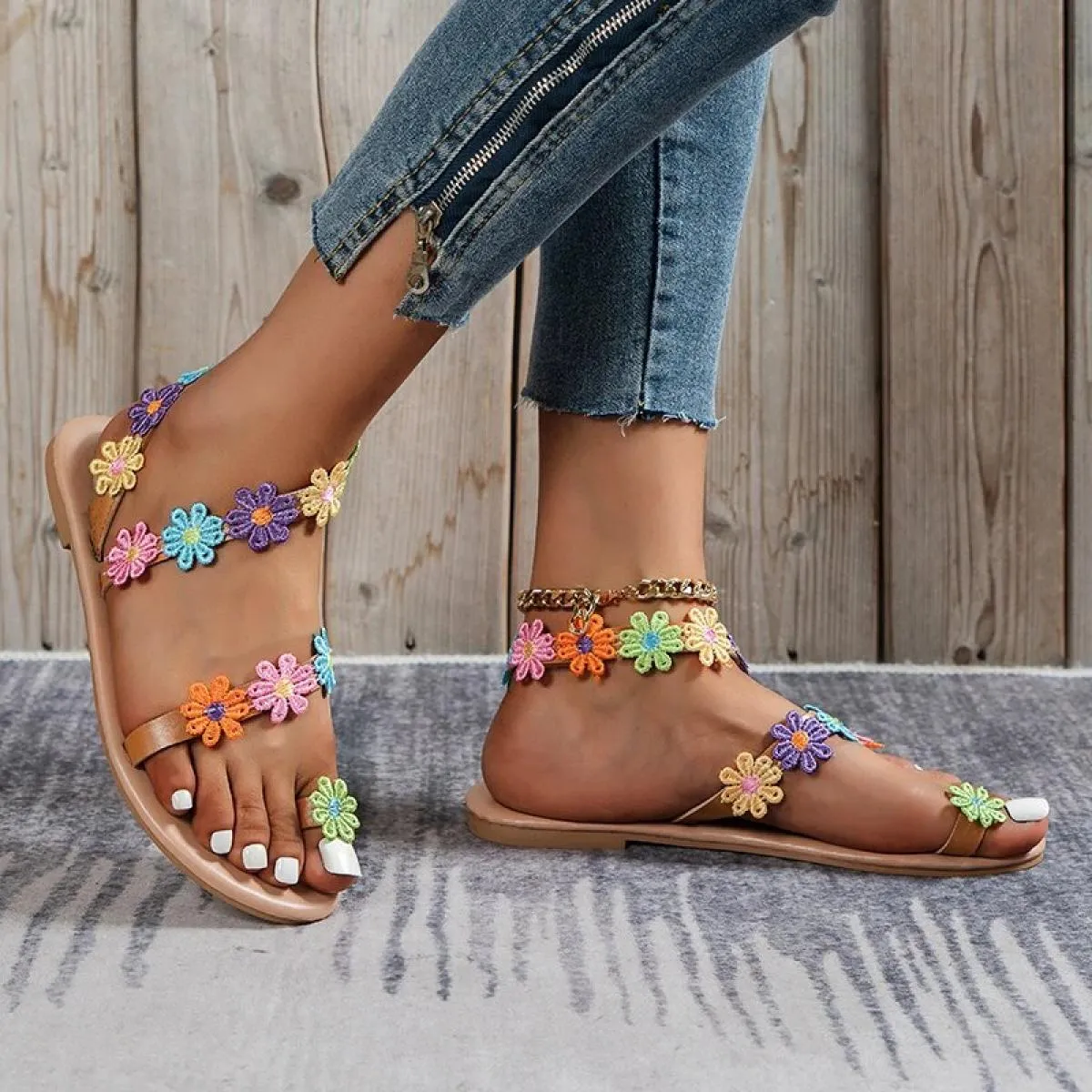 Sandali da donna Nuova moda estiva Sandali piatti gladiatore Sandali da spiaggia floreali Boho per il tempo libero da donna Tagl