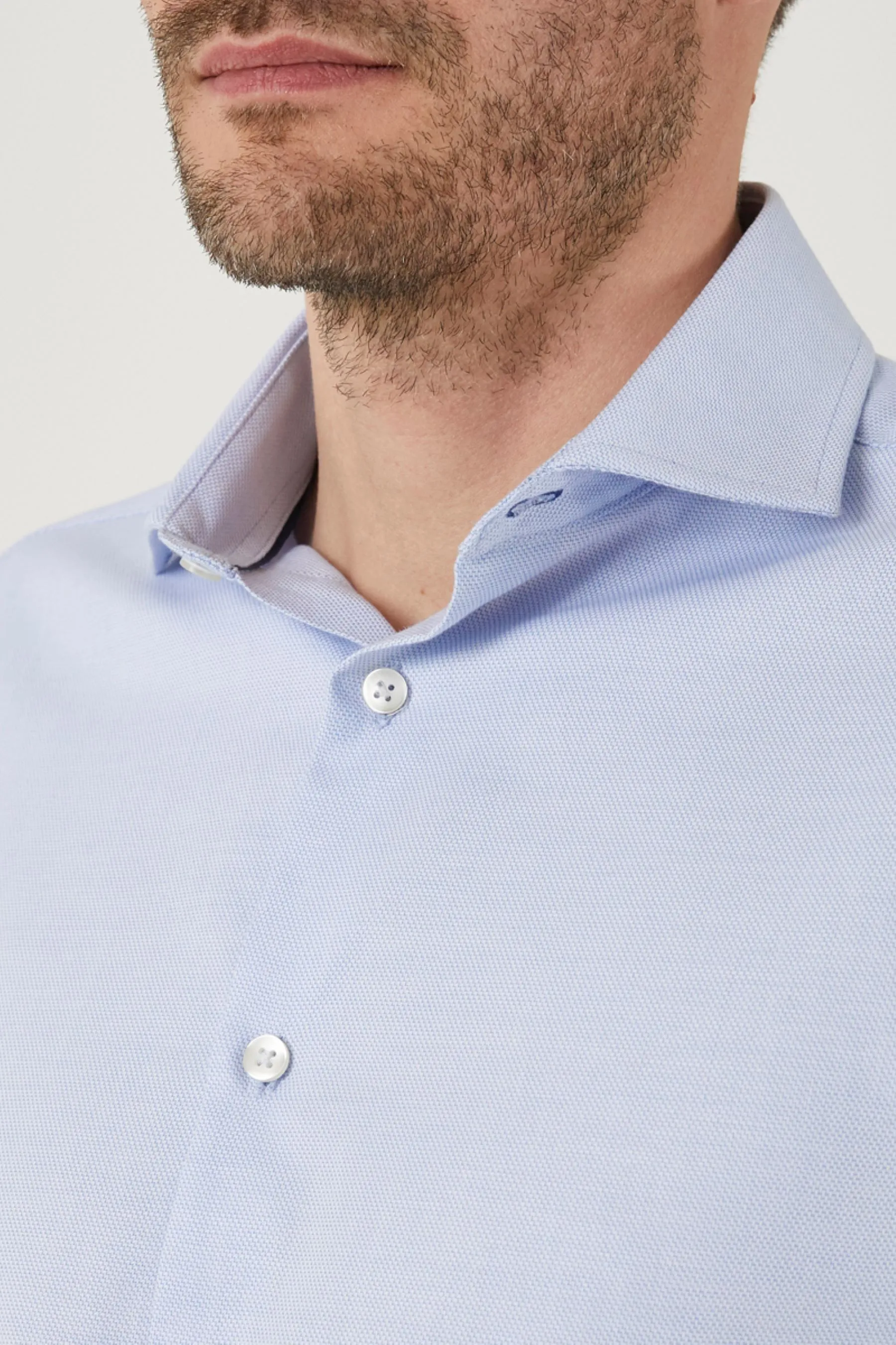 Skopes - Camicia in tessuto a pallini con polsino doppio