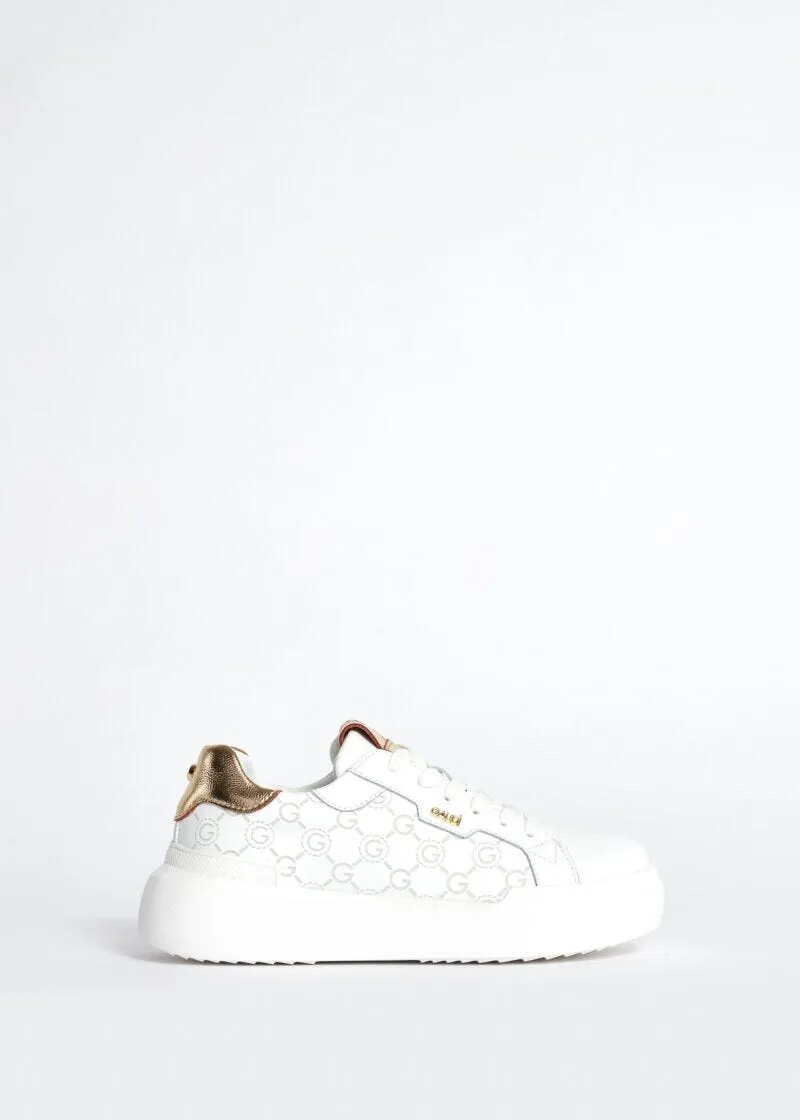 Sneaker in pelle con logo GJ