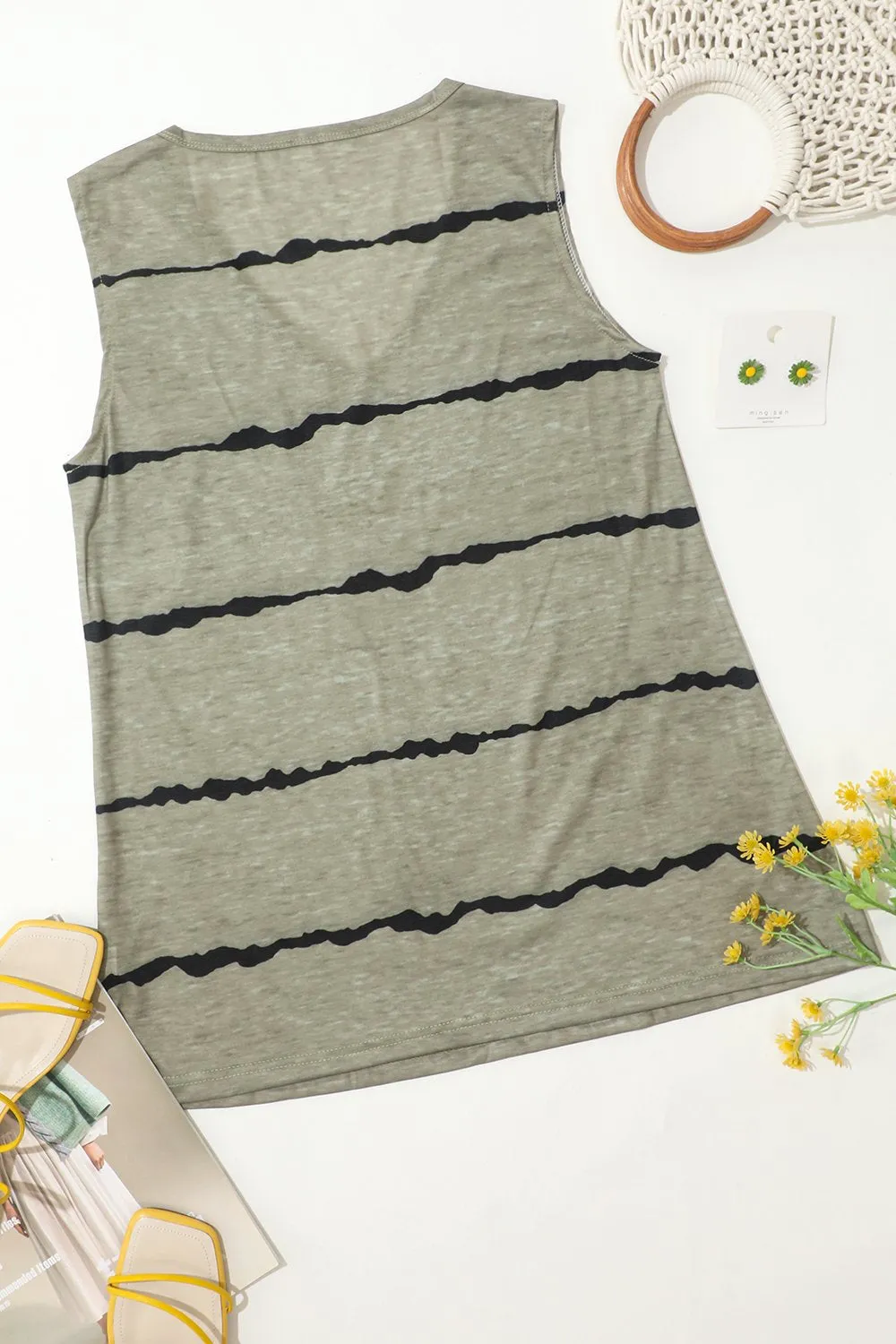 T-shirt con gilet a righe stampata